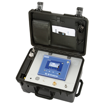 Instrument d'analyse GA11 présenté dans une valise de transport
